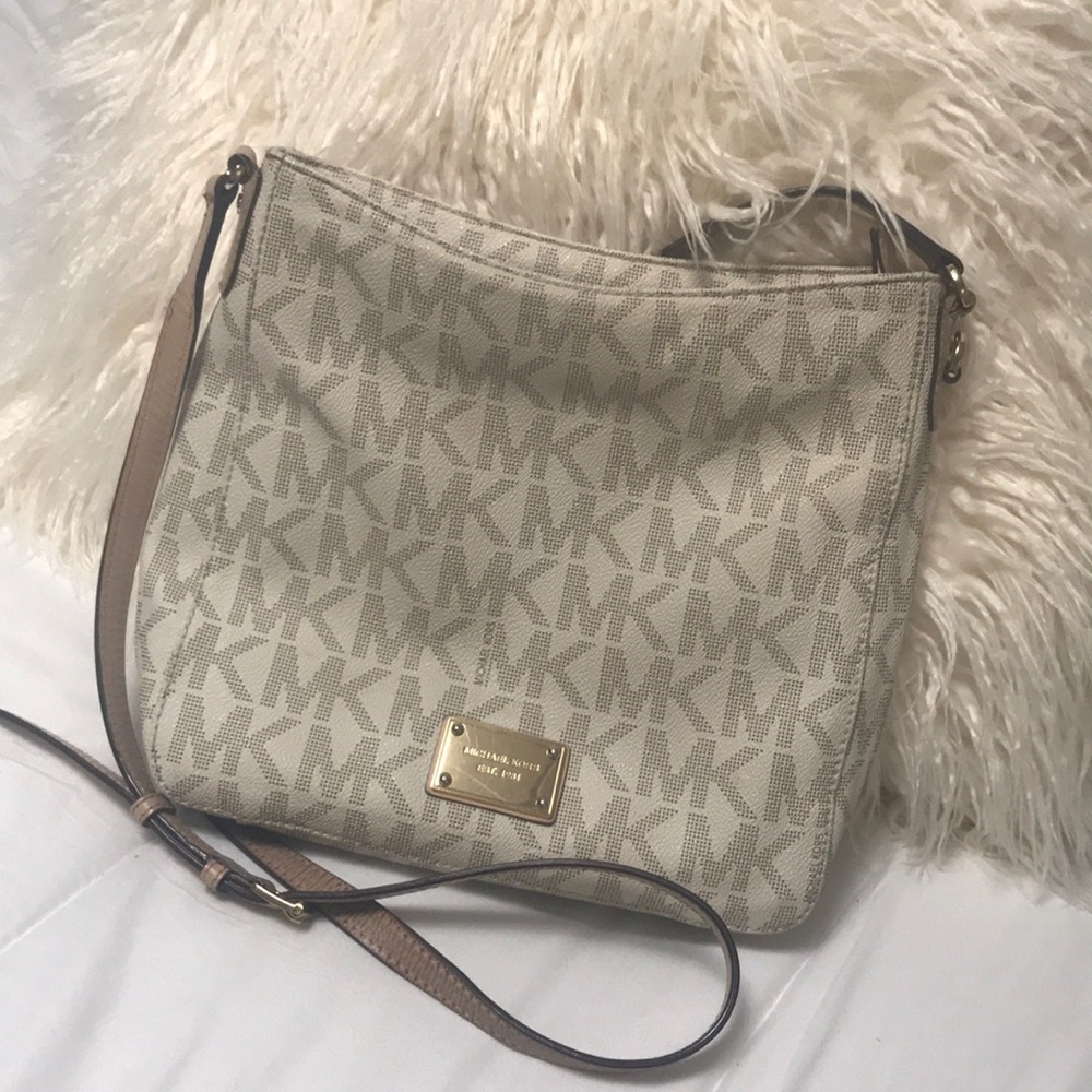 Michael Kors signature MK Crossbody